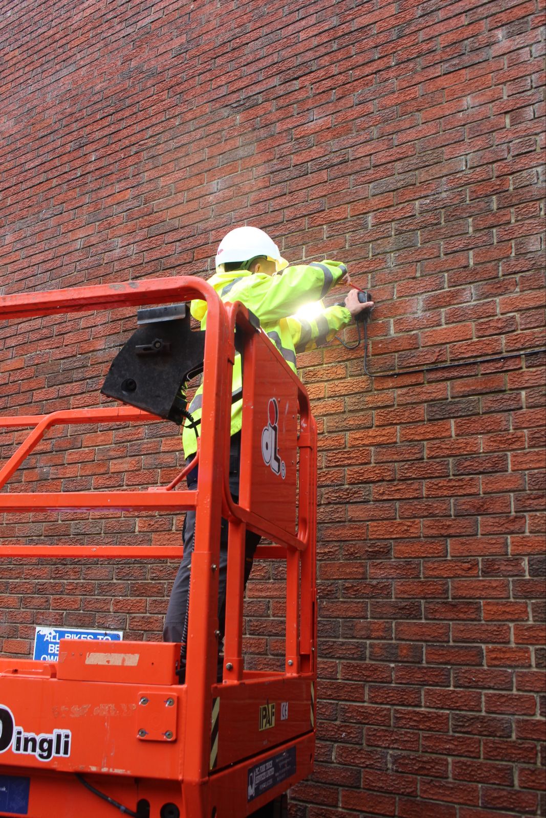 Emergency lighting